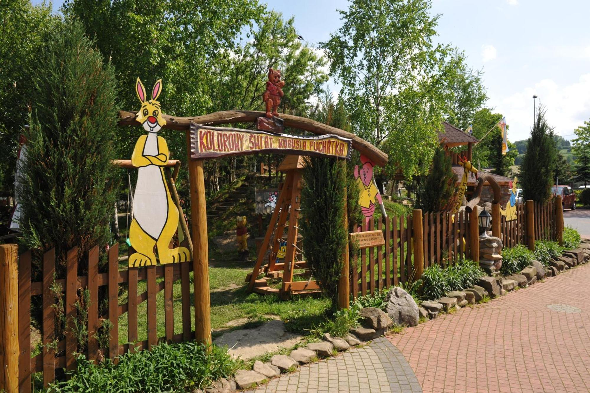 Hotel Restauracja Jas Wedrowniczek Rymanów Exterior foto